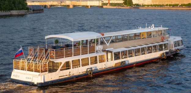  Double-decked motor ship №1