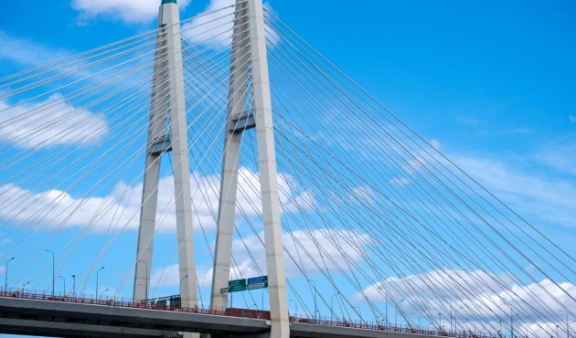 Bolshoy Obukhov Bridge, or Cable-stayed bridge. The bridge is a salvation