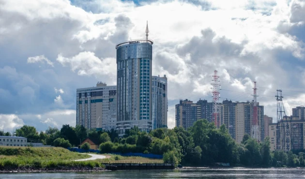 The residential area extreme to the Leningrad region with the sonorous name "Rybatskoye"