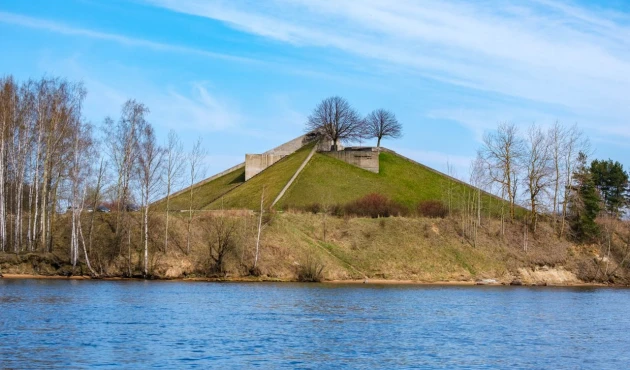 Monument to the defenders of Leningrad "Nameless Height"