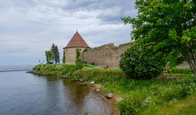 Behind the tower is Lake Ladoga, the largest freshwater reservoir in Europe.
