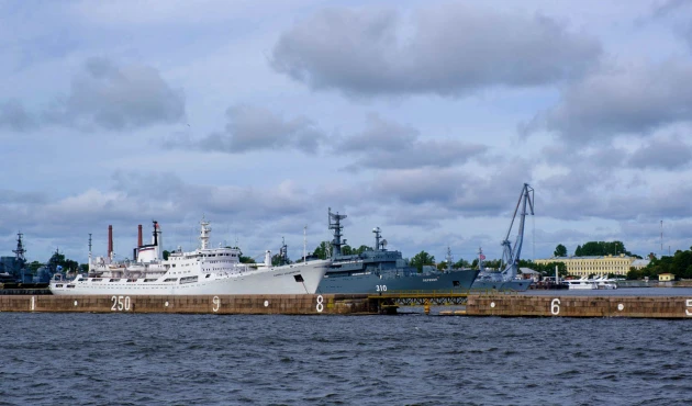 We will see the Kronstadt Harbor and the ships of the Baltic Fleet.