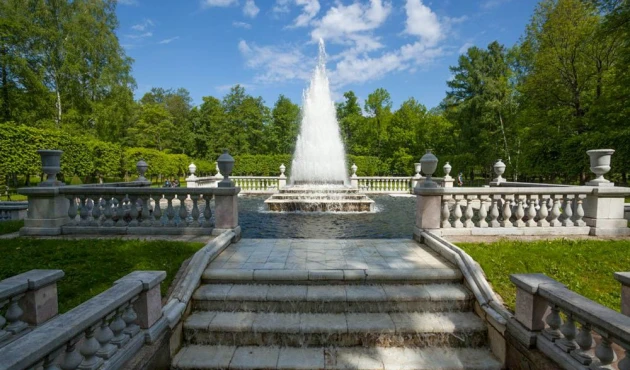 Pyramid fountain is the most voracious of the Peterhof fountains
