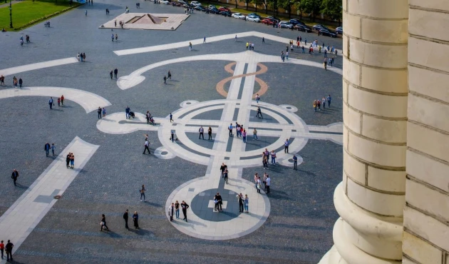 View of the anchor square from St. Nicholas Cathedral