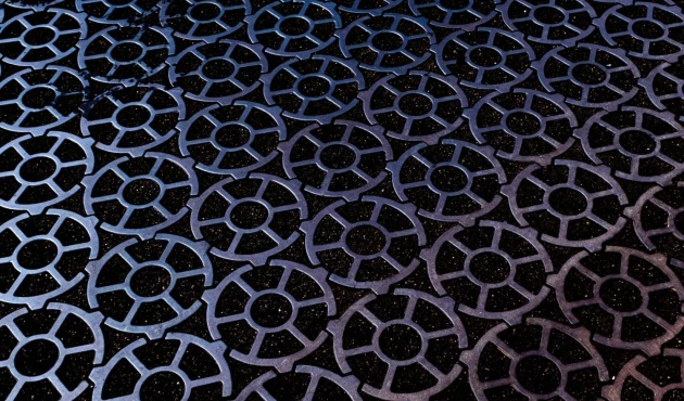 Kronshtadtskaya cast-iron pavement. Before the Great Patriotic War, the whole of Kronstadt was paved like this. An extremely stable structure that has not required repair for decades, consisting of separate "checkers". It can carry loads of any weight – it doesn't mind anything.