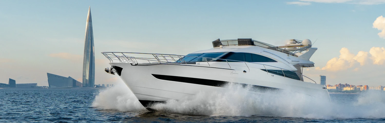 Yacht Promenade Voyage