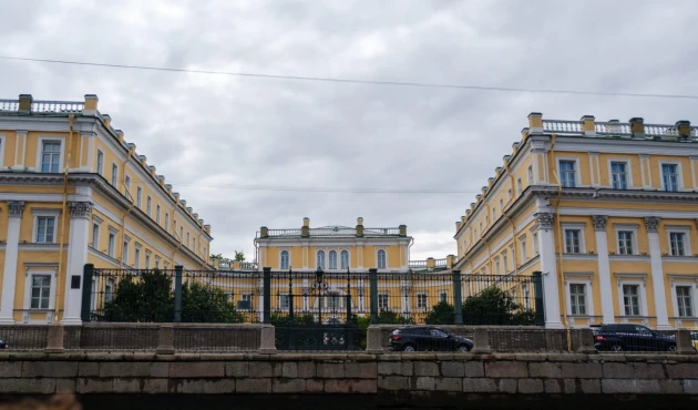 Derzhavin's estate on Fontanka. She also has her own garden. It's called the Polish Garden