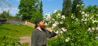 Take a walk around the island with the monastery courage