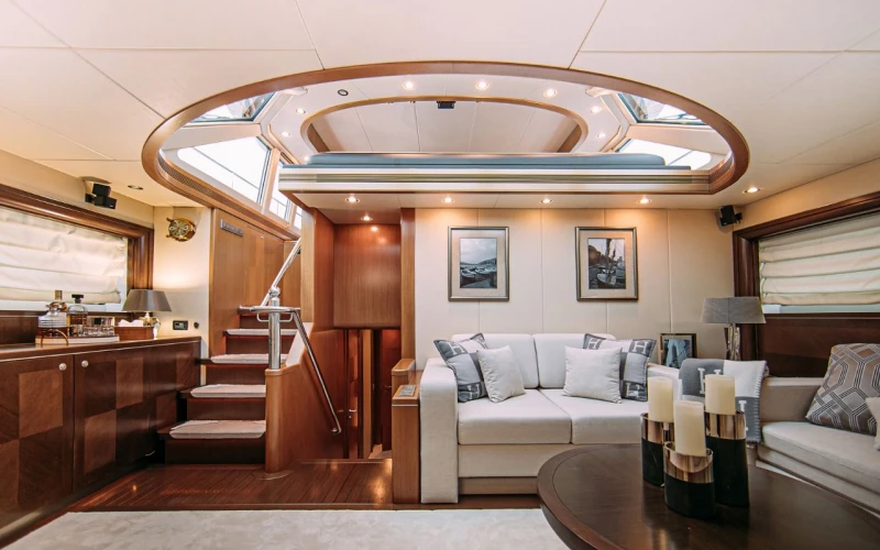 <p>Safe yacht</p>
