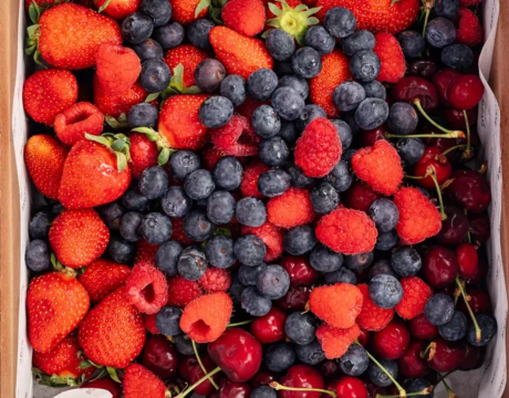 Seasonal fruits