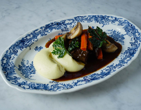 Beef Bourguignon of Veal Cheeks