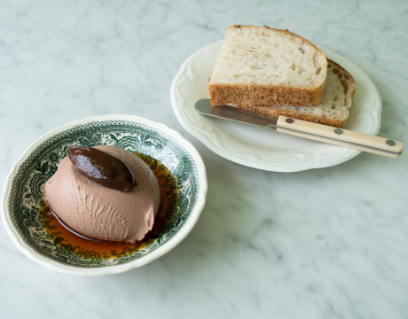 Chicken liver pate with prunes