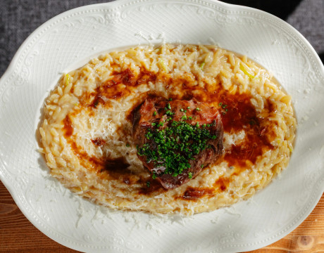 Beef cheeks with orzo in demi-glace sauce