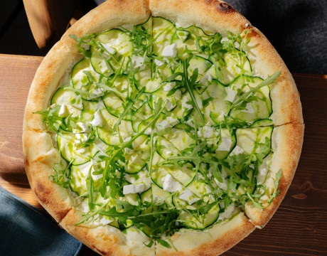 Zucchini and feta cheese pizza