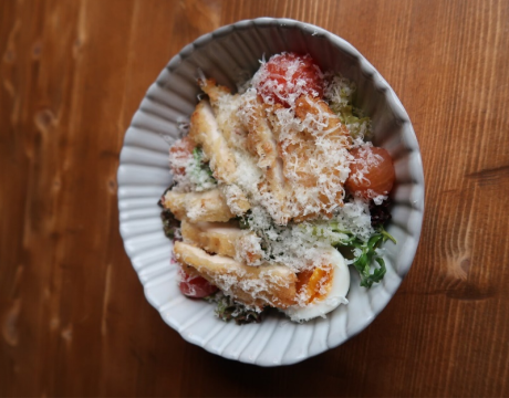 Caesar salad with batter-fried chicken
