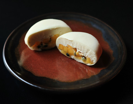 Mochi Pineapple-Passionfruit