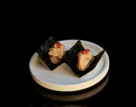 Aka-Ika Hand Roll