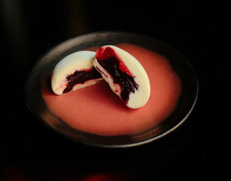 Mochi Blackcurrant and Black Pepper