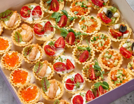 "Holiday Snacks" HIT Box L