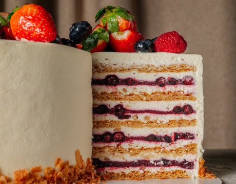 "Summer house" cake