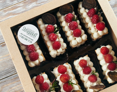 Set of Millefeuille cakes