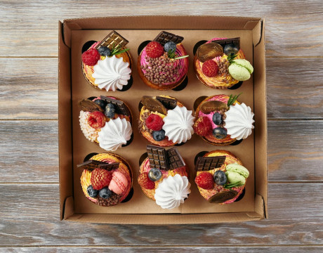 Set of cupcakes with apricot